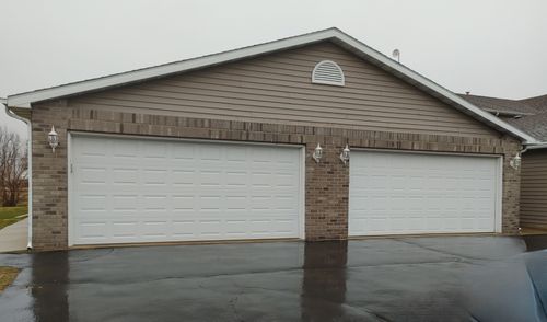 unit-9-150 N Wooster St, CAPRON, IL, 61012-9505 | Card Image