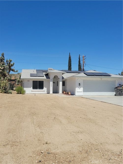 57336 Crestview Dr, Yucca Valley, CA, 92284-5305 | Card Image