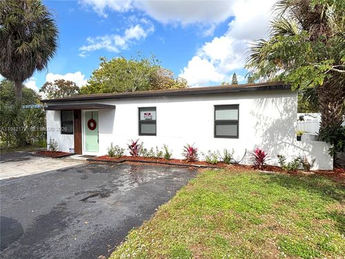1613 Nw 12th St, Fort Lauderdale, FL, 33311-5819 | Card Image