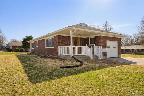 424 Oliver Lee Dr, Belleville, IL, 62223-2816 | Card Image