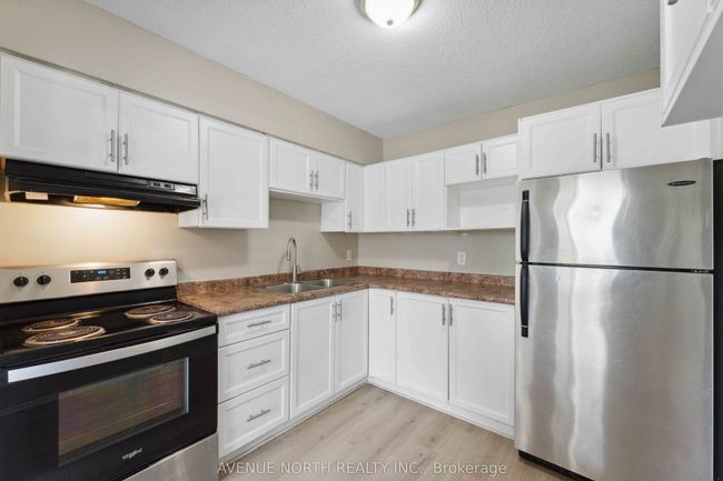 34J - 1958 Jasmine Cres, Condo with 4 bedrooms, 2 bathrooms and 1 parking in Gloucester ON | Image 5