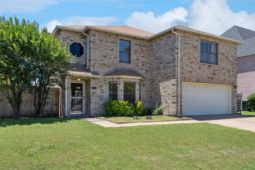 216 Miramar Dr, Arlington, TX, 76002-5429 | Card Image