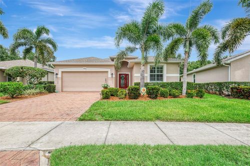 9082 Coachman Dr, VENICE, FL, 34293-8833 | Card Image