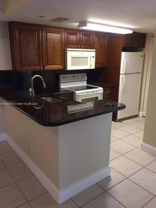 apt-112-10781 Cleary Blvd, Plantation, FL, 33324-6040 | Card Image
