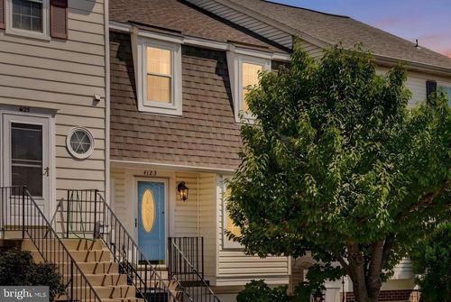 4123 Weeping Willow Ct, CHANTILLY, VA, 20151-3526 | Card Image