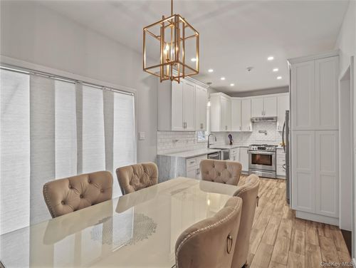 15 Leif Blvd, Congers, NY, 10920-1310 | Card Image