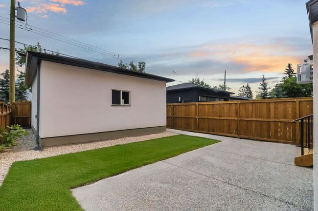 2118 Victoria Cres Nw, House other with 4 bedrooms, 4 bathrooms and 2 parking in Calgary AB | Image 46