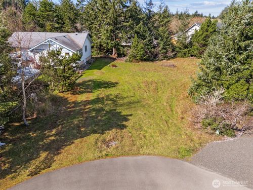 844 Salal Ct Sw, Ocean Shores, WA, 98569-9109 | Card Image