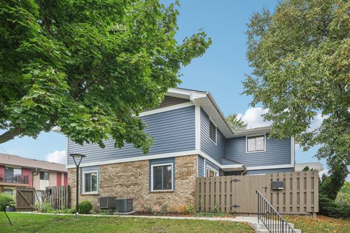 7814595 Northpoint Ct, Menomonee Falls, WI, 53051 | Card Image