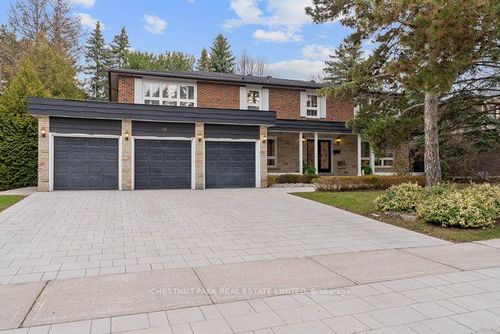 16 Sagewood Dr, North York, ON, M3B3G5 | Card Image