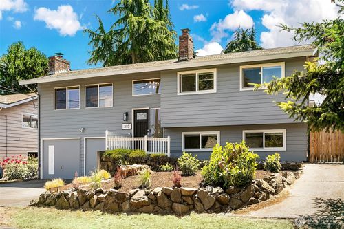 310 Pine Street, Edmonds, WA, 98020 | Card Image