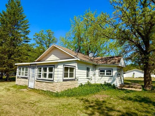 65 6th Ave S, Motley, MN, 56466-2439 | Card Image