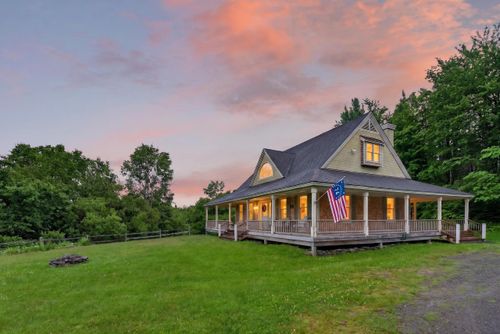 23 Burchard Rd, West Dover, VT, 05356-8907 | Card Image