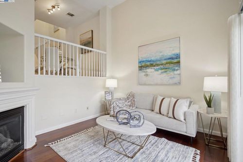 apt-108-3240 Maguire Way, Dublin, CA, 94568-8601 | Card Image