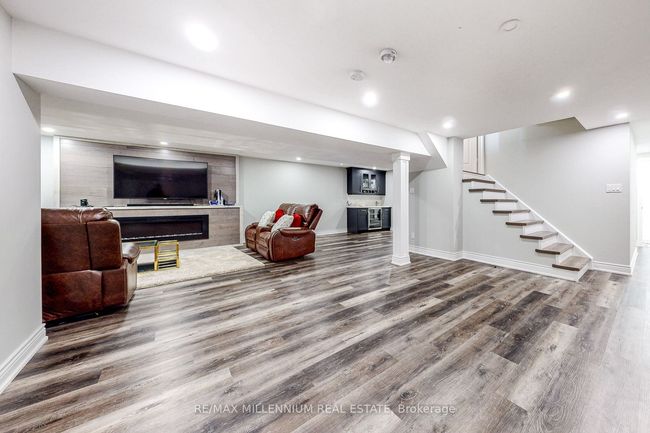19 Mitchell Cres, House other with 5 bedrooms, 4 bathrooms and 7 parking in Mono ON | Image 25
