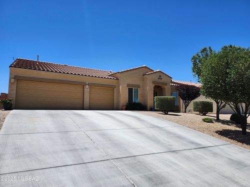 6246 S Eagles Talon Pkwy, Tucson, AZ, 85757-1639 | Card Image