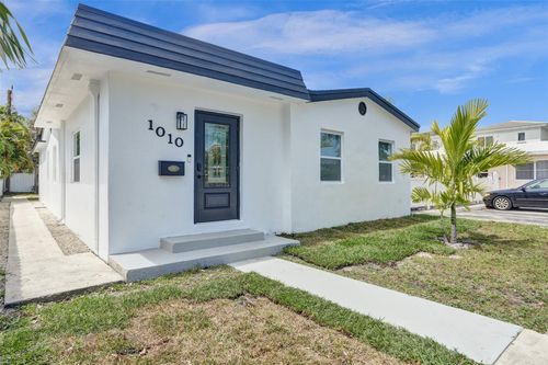 1010 N 16th Ave, Hollywood, FL, 33020-3737 | Card Image