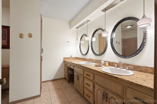 33742 Pleasant Valley Rd, House other with 3 bedrooms, 3 bathrooms and null parking in Poteau OK | Image 43