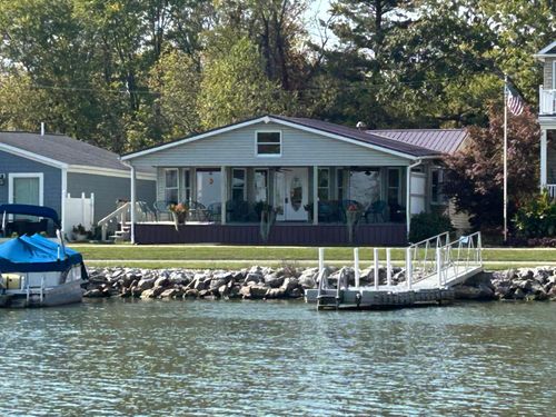 12580 W Bank Dr Ne, Millersport, OH, 43046-8009 | Card Image