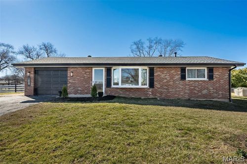 1829 Main Dr, High Ridge, MO, 63049-1911 | Card Image