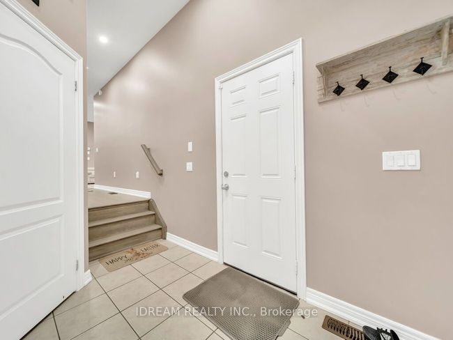 7 Icefall Rd, House attached with 3 bedrooms, 3 bathrooms and 2 parking in Caledon ON | Image 6