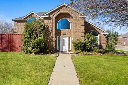 2044 Hillshire Dr, Lewisville, TX, 75067-7446 | Card Image