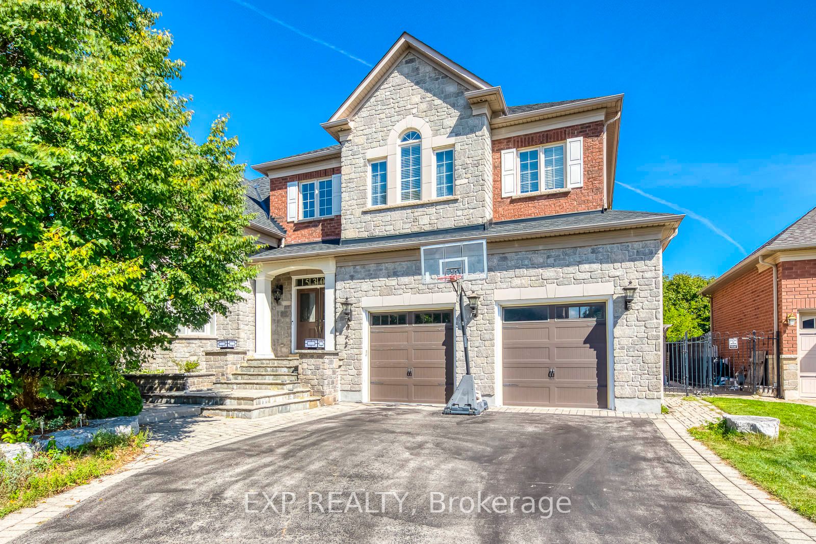 Residential in Oakville