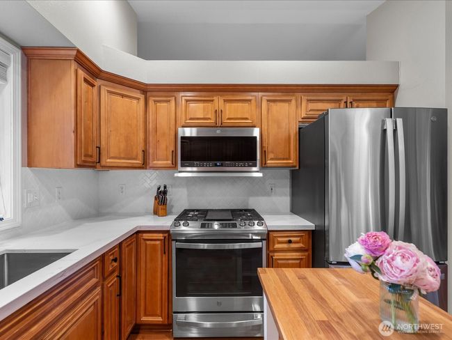 Newer stainless steel appliances | Image 11