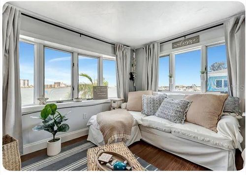 b4-483 E Shore Dr, CLEARWATER BEACH, FL, 33767-2033 | Card Image