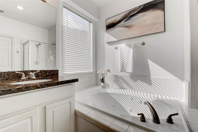 7810 Timber View Ct, House other with 4 bedrooms, 4 bathrooms and 2 parking in Houston TX | Image 37