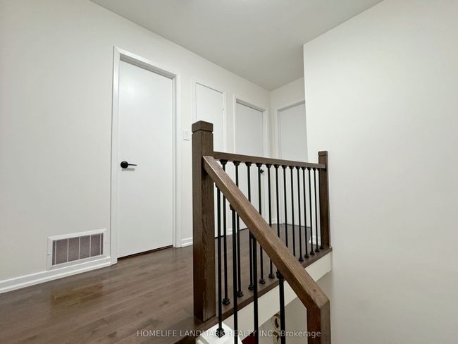 1 - 900 Central Park Dr, Condo with 3 bedrooms, 3 bathrooms and 1 parking in Brampton ON | Image 14