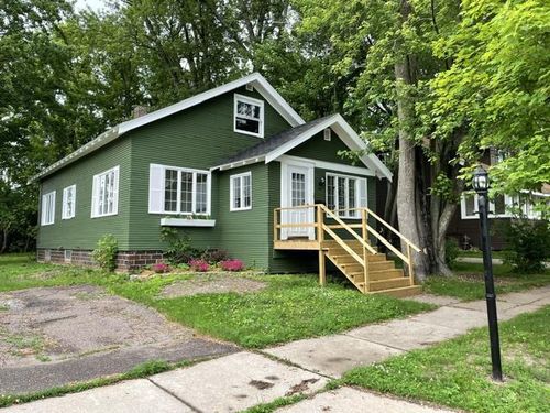 306 W Main St, Thorp, WI, 54771-9429 | Card Image