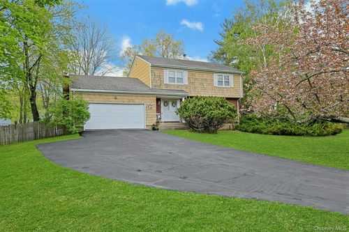 110 Eastview Dr, Valhalla, NY, 10595-1029 | Card Image