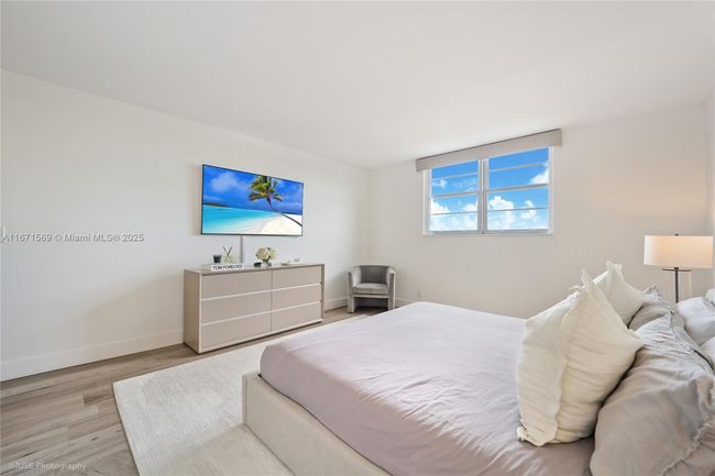 APT-1015 - 90 Edgewater Dr, Condo with 2 bedrooms, 2 bathrooms and null parking in Coral Gables FL | Image 9