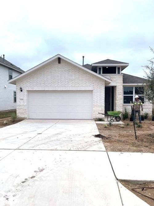 200 Palo Brea Loop, Hutto, TX, 78634-2590 | Card Image