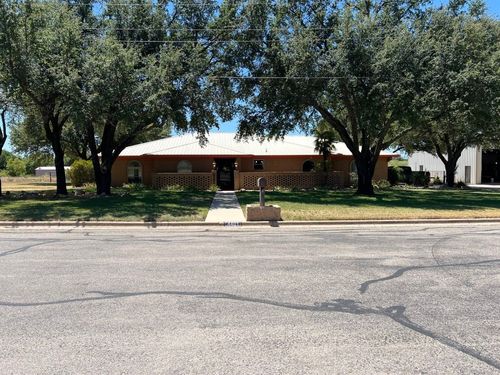 4401 River Oaks Dr, Brownwood, TX, 76801-7345 | Card Image