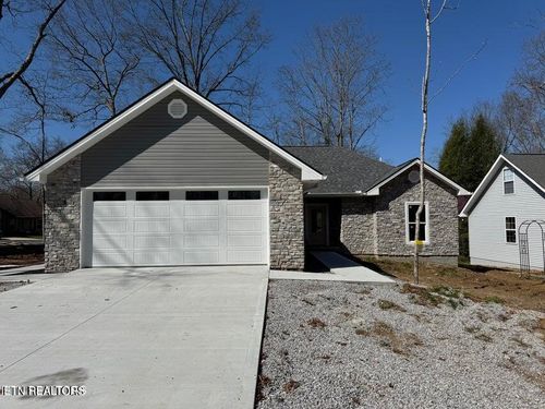 134 Glenwood Dr, Crossville, TN, 38558-8605 | Card Image