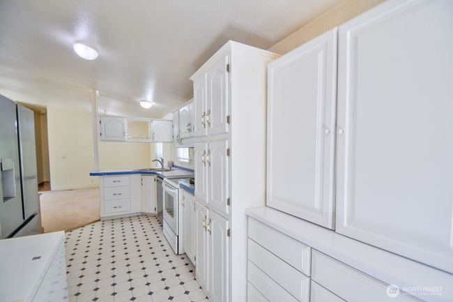 930 Tipsoo Loop N, House other with 2 bedrooms, 2 bathrooms and 2 parking in Rainier WA | Image 14