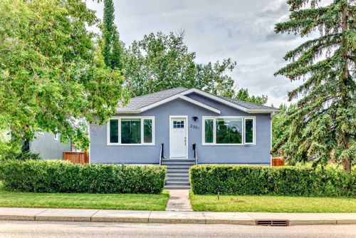 2301 Richmond Road Sw, Calgary, AB, T2T5E3 | Card Image
