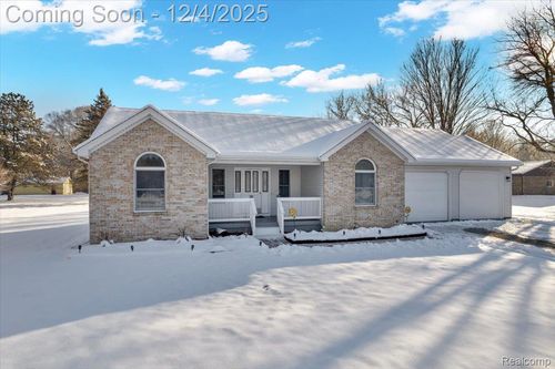 9128 N Linden Rd, Clio, MI, 48420-8524 | Card Image