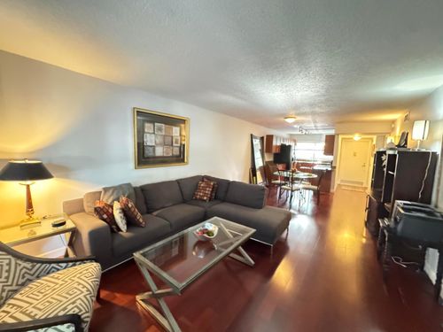 202-621 E Woolbright Rd, Boynton Beach, FL, 33435-6156 | Card Image