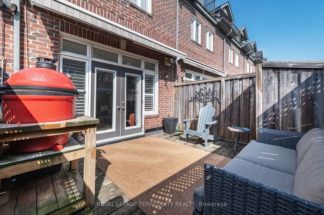 8 - 245 Van Dusen Blvd, House attached with 3 bedrooms, 3 bathrooms and null parking in Etobicoke ON | Image 17