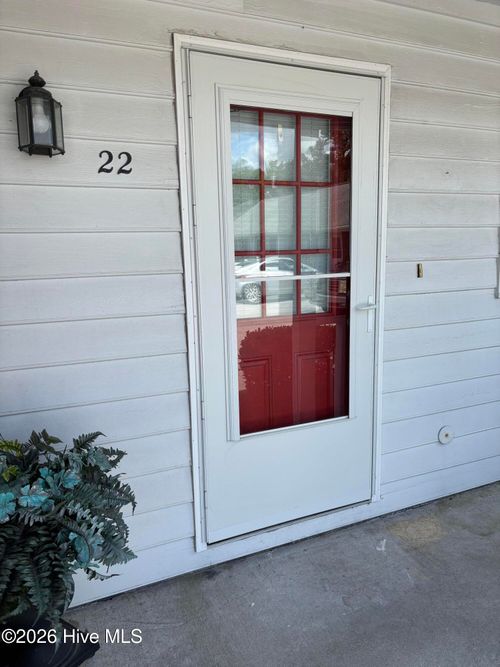 e-22-3905 Guardian Ave, Morehead City, NC, 28557-4351 | Card Image