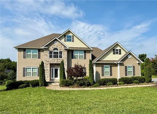 770 Dalton Rd, Lewisville, NC, 27023-8165 | Card Image