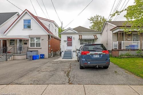 201 E 23rd St, Hamilton, ON, L8V2X2 | Card Image