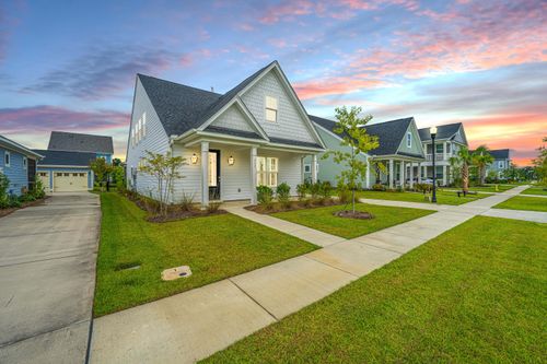 111 Hewitt St, Summerville, SC, 29486-0417 | Card Image