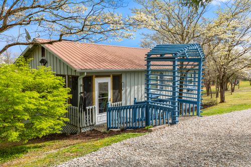 16 Dogwood Dr, Wellington, KY, 40387-8495 | Card Image