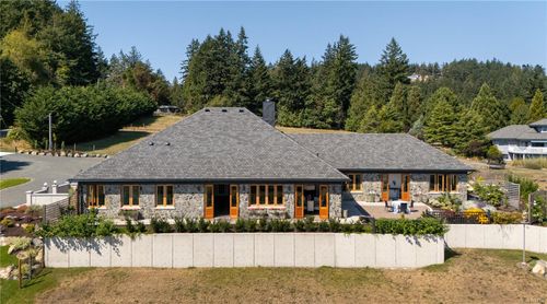 735 Arden Rd, Metchosin, BC, V9C4G2 | Card Image