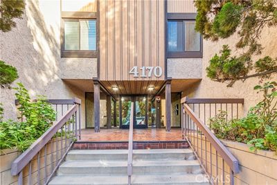 313 - Elm Avenue, Condo with 2 bedrooms, 2 bathrooms and 2 parking in Long Beach CA | Image 1