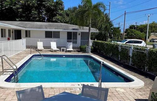 231 Sw 15th St, Pompano Beach, FL, 33060-8624 | Card Image
